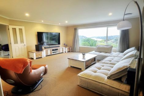 Photo of property in 15 Matheson Road, Red Beach, 0932