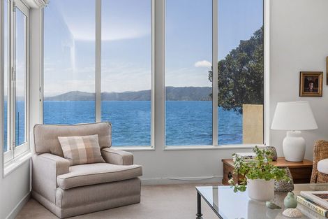 Photo of property in 353a Karaka Bay Road, Karaka Bays, Wellington, 6022