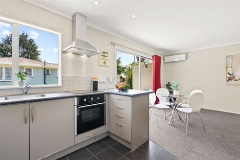 Photo of property in 2/30 Takanini Road, Takanini, 2112