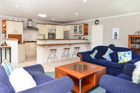 Photo of property in 76 Cairns Crescent, Rototuna, Hamilton, 3210