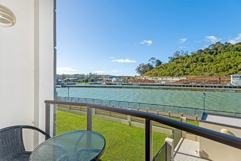 Photo of property in 211/2 Reads Quay, Gisborne, 4010