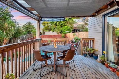 Photo of property in 3 Lanigan Street, Birkdale, Auckland, 0626