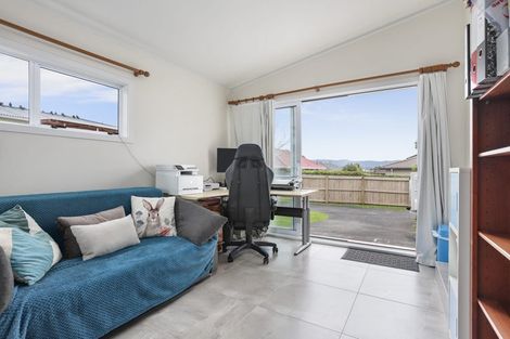Photo of property in 56 James Laurie Street, Henderson, Auckland, 0612