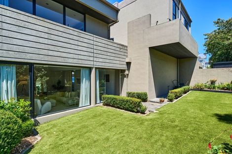 Photo of property in Highwic, 32u5 Hobson Street, Thorndon, Wellington, 6011