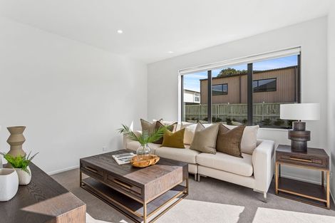 Photo of property in 77 Pepene Avenue, Takanini, Auckland, 2112