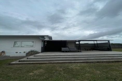 Photo of property in 37a Avenue Road, Foxton, 4814