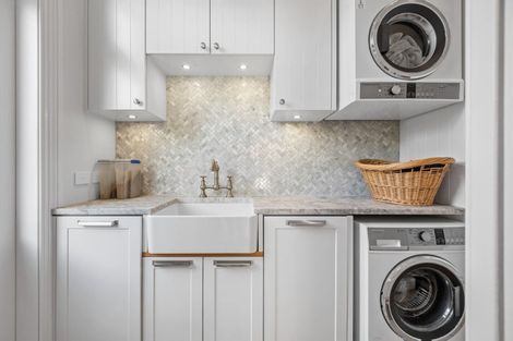 Photo of property in 58 Albert Road, Devonport, Auckland, 0624