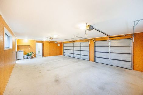 Photo of property in 3 Medallion Court, Kelvin Grove, Palmerston North, 4414