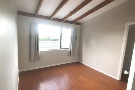 Photo of property in 60b Megan Avenue, Pakuranga Heights, Auckland, 2010