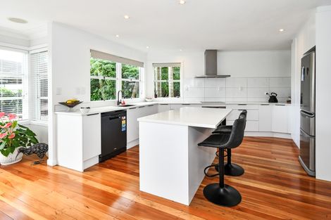 Photo of property in 11a Youngs Road, Papakura, 2110