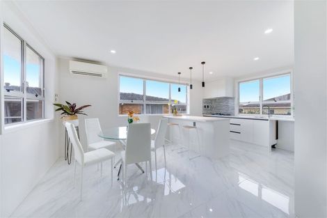 Photo of property in 68 Old Wairoa Road, Papakura, 2110