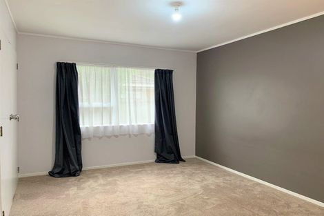 Photo of property in 5 Newington Road, Henderson, Auckland, 0612