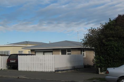 Photo of property in 76 Estuary Road, New Brighton, Christchurch, 8061
