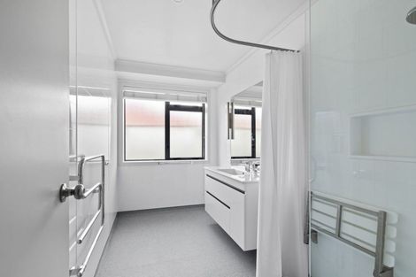 Photo of property in 5 Holcroft Place, Huntington, Hamilton, 3210