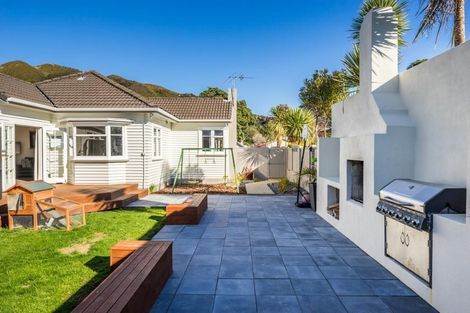 Photo of property in 41 Saint Ronans Avenue, Waterloo, Lower Hutt, 5011