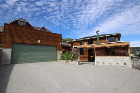Photo of property in 42-44 David Crescent, Karori, Wellington, 6012
