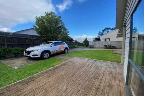 Photo of property in 11a Coubray Place, Botany Downs, Auckland, 2010
