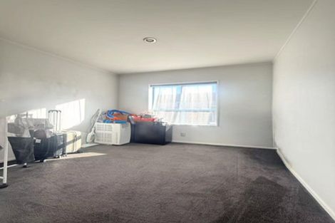 Photo of property in 1/203 Burswood Drive, Burswood, Auckland, 2013