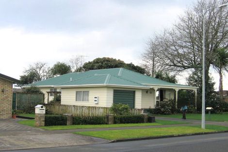 Photo of property in 32 Dixon Road, Fitzroy, Hamilton, 3206
