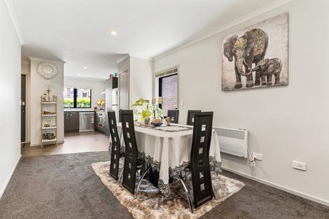 Photo of property in 24 Tutuwhatu Crescent, Weymouth, Auckland, 2103