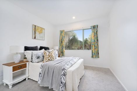Photo of property in 2 Ferngrove Avenue, Ranui, Auckland, 0612