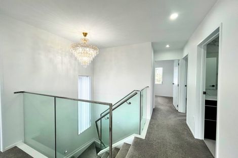 Photo of property in 2a Marinich Drive, Ranui, Auckland, 0612