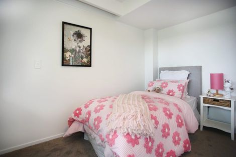 Photo of property in 10 Cameron Town Road, Pukekohe, 2678