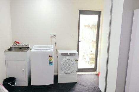 Photo of property in 18 Pyramid Place, Glen Eden, Auckland, 0602