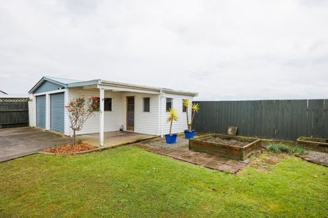 Photo of property in 32 Leander Place, Milson, Palmerston North, 4414