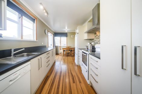 Photo of property in 20 Thames Street, Roslyn, Palmerston North, 4414