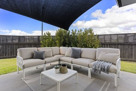 Photo of property in 1 Jeffs Way, Papamoa Beach, Papamoa, 3118