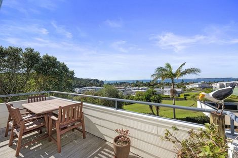 Photo of property in 2/18 Ngahere Views, Orewa, 0931