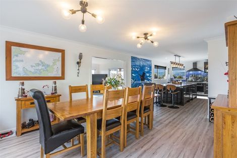 Photo of property in 19 Mercury Way, Whitby, Porirua, 5024