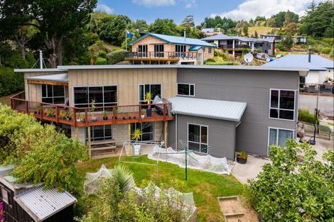 Photo of property in 4 Taimana Lane, Diamond Harbour,  8971