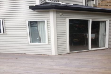 Photo of property in 8 Kopiko Way, Brooklyn, Wellington, 6021