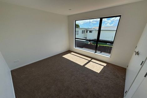 Photo of property in 19 Ellesmere Crescent, Pakuranga Heights, Auckland, 2010