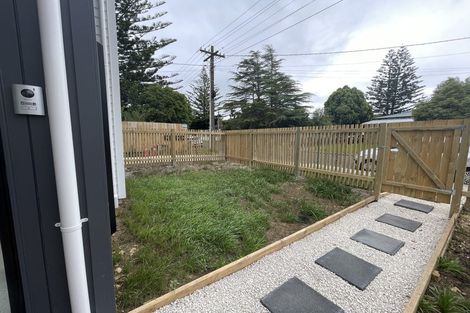 Photo of property in 30a Lowtherhurst Road, Massey, Auckland, 0614