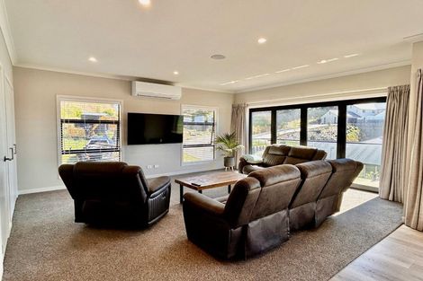 Photo of property in 93 Oak Road, Poraiti, Napier, 4112