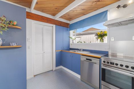 Photo of property in 36 Ranui Crescent, Diamond Harbour,  8971