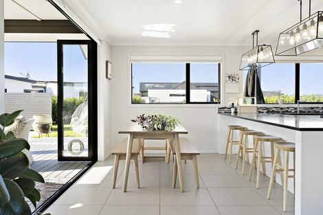 Photo of property in 15 Mike Smith Drive, Cambridge, 3434