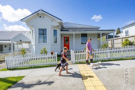 Photo of property in 28 Rata Street, Helensville, 0800