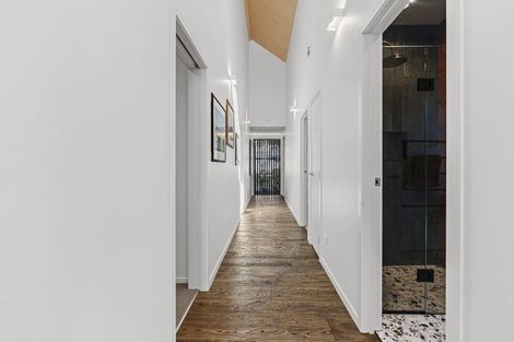 Photo of property in 6 Aubrey Street, New Plymouth, 4310