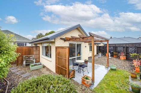 Photo of property in 7b Bentley Street, Russley, Christchurch, 8042