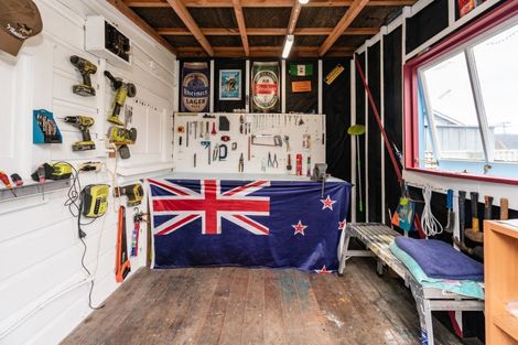 Photo of property in 26 Resolution Street, Lyall Bay, Wellington, 6022