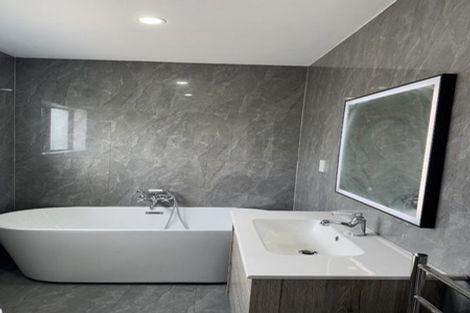 Photo of property in 466a Massey Road, Mangere East, Auckland, 2024