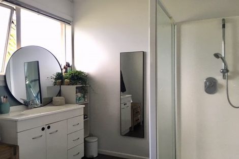 Photo of property in 2/108 Canongate Street, Birkdale, Auckland, 0626