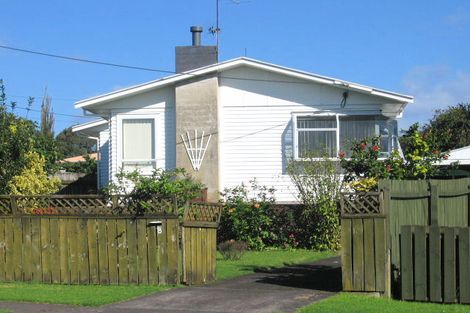 Photo of property in 8 Garelja Road, Henderson, Auckland, 0612