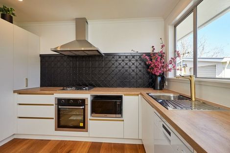 Photo of property in 16 Cromer Street, Kaikoura, 7300