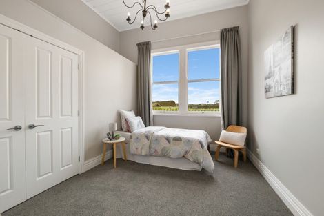 Photo of property in 56 Flint Road W, Stratford, 4332