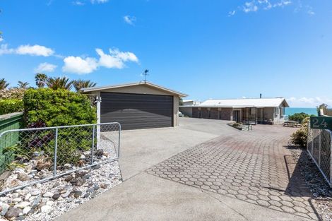 Photo of property in 24 Motukari Place, Onaero, Urenui, 4383